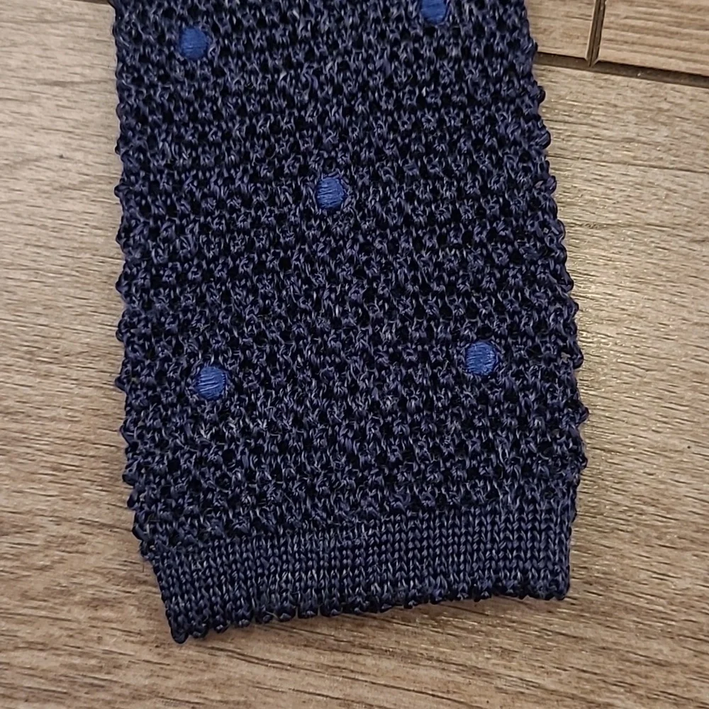 SUITSUPPLY Italy Navy Dots Pattern Knit Silk Linen Blend Mens Trunk Tie NEW - Picture 1 of 7